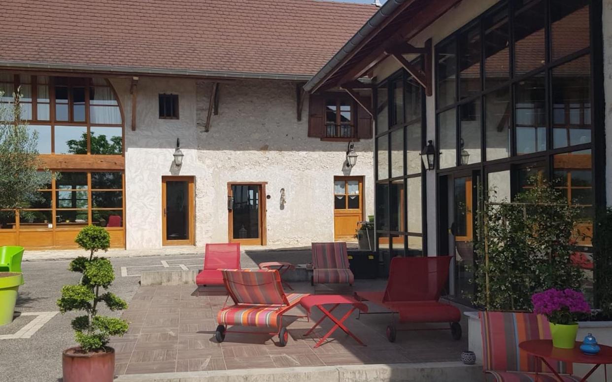 Le Domaine De Tizo 호텔 Saint-Victor-de-Morestel 외부 사진