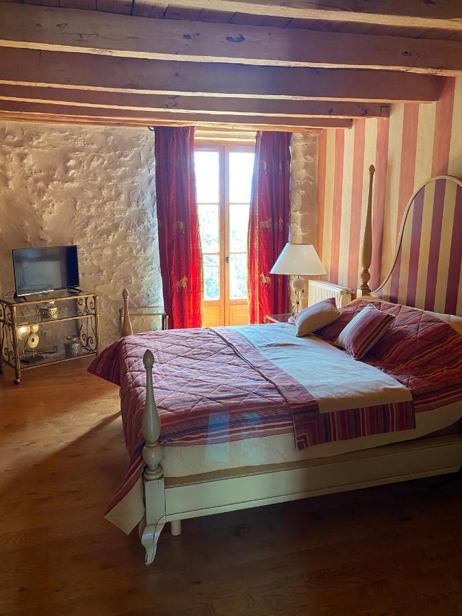 Le Domaine De Tizo 호텔 Saint-Victor-de-Morestel 외부 사진