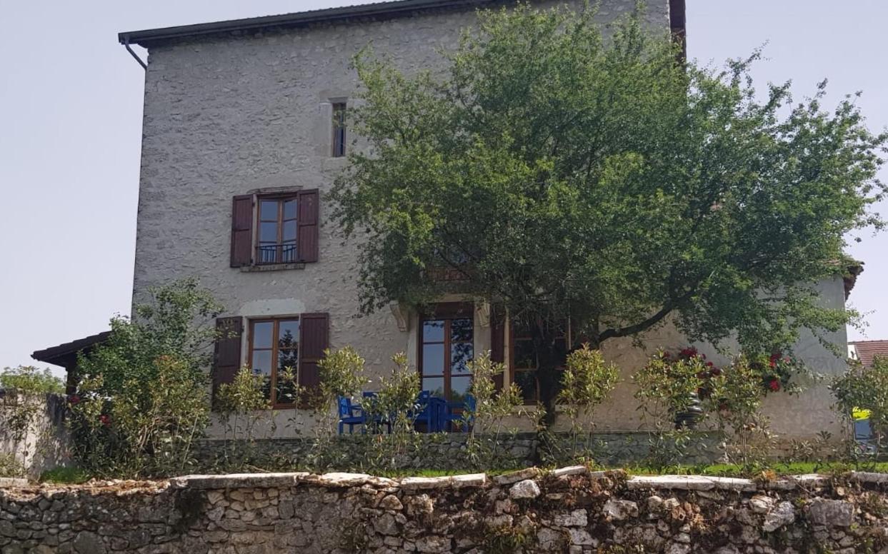 Le Domaine De Tizo 호텔 Saint-Victor-de-Morestel 외부 사진