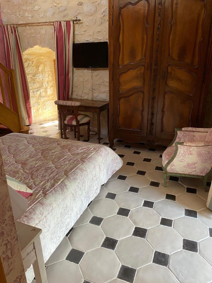 Le Domaine De Tizo 호텔 Saint-Victor-de-Morestel 외부 사진
