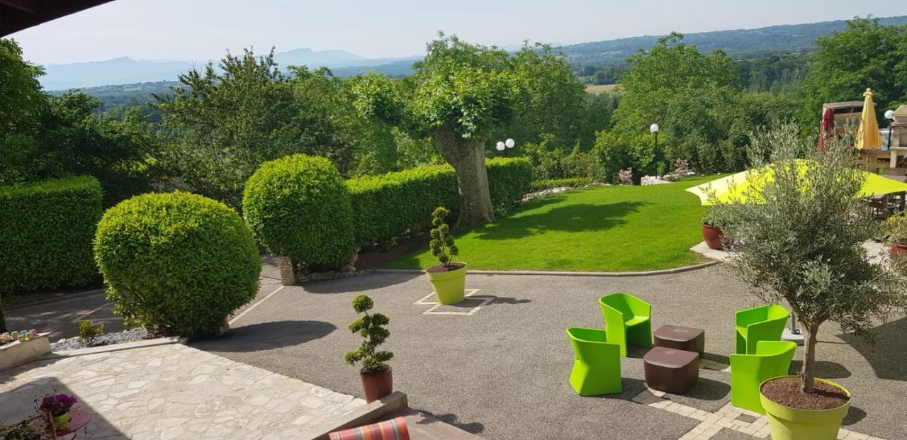Le Domaine De Tizo 호텔 Saint-Victor-de-Morestel 외부 사진